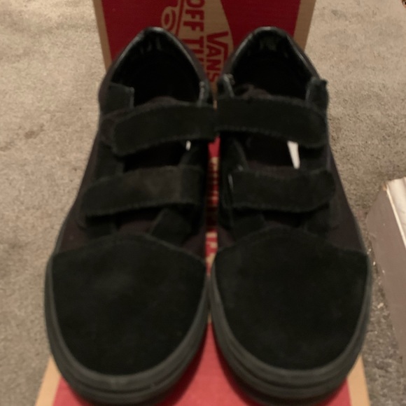 Vans - Picture 2 of 2